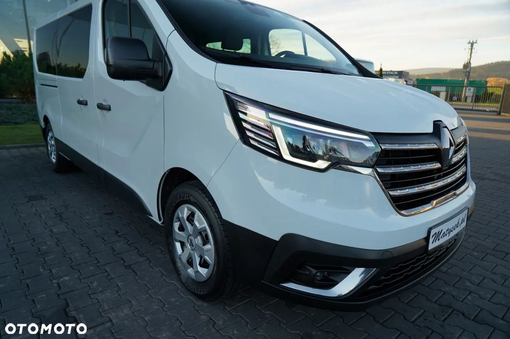Renault TRAFIC III / BUS / 9 MIEJSC / PIERWSZY WŁAŚCICIEL / POLSKI SALON / 2022 ROK / - 10