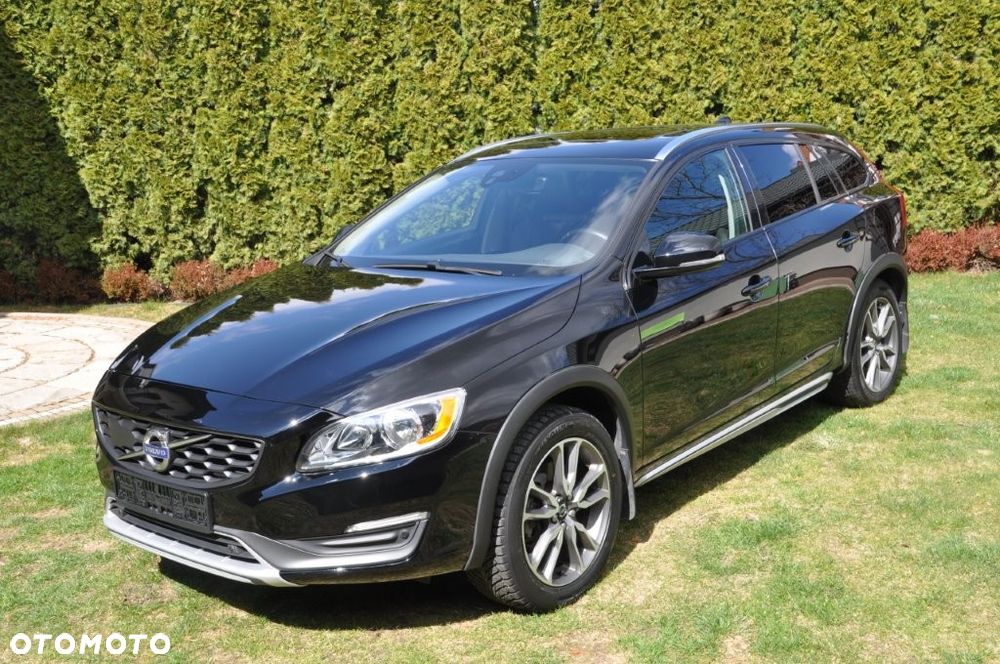 Volvo V60 Cross Country T5 AWD Summum - 1