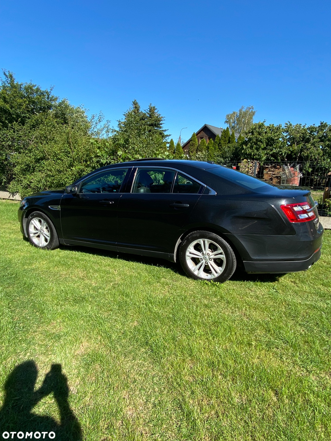 Ford Taurus - 11
