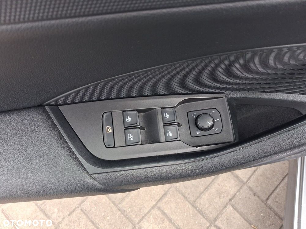 Skoda Octavia 2.0 TDI Style DSG - 37