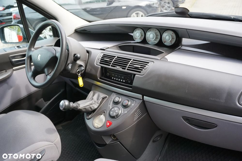 Peugeot 807 2.0 HDi Trendy - 17