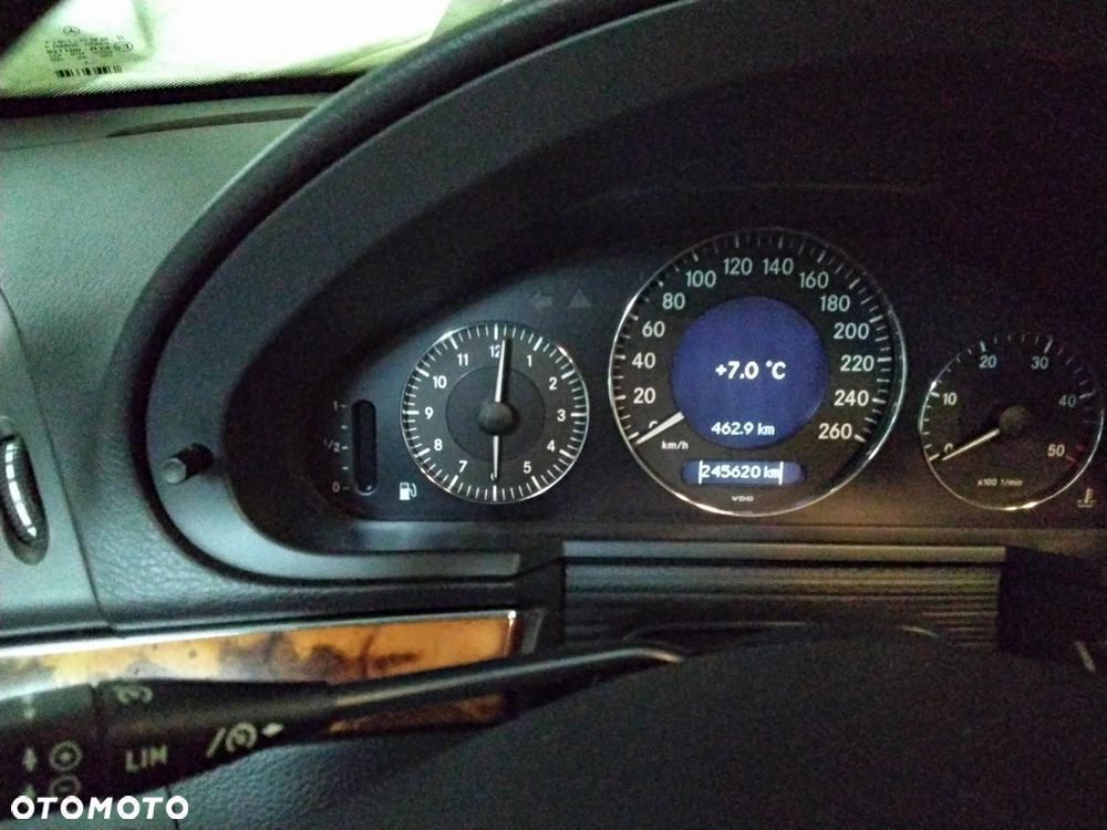 Mercedes-Benz Klasa E - 12