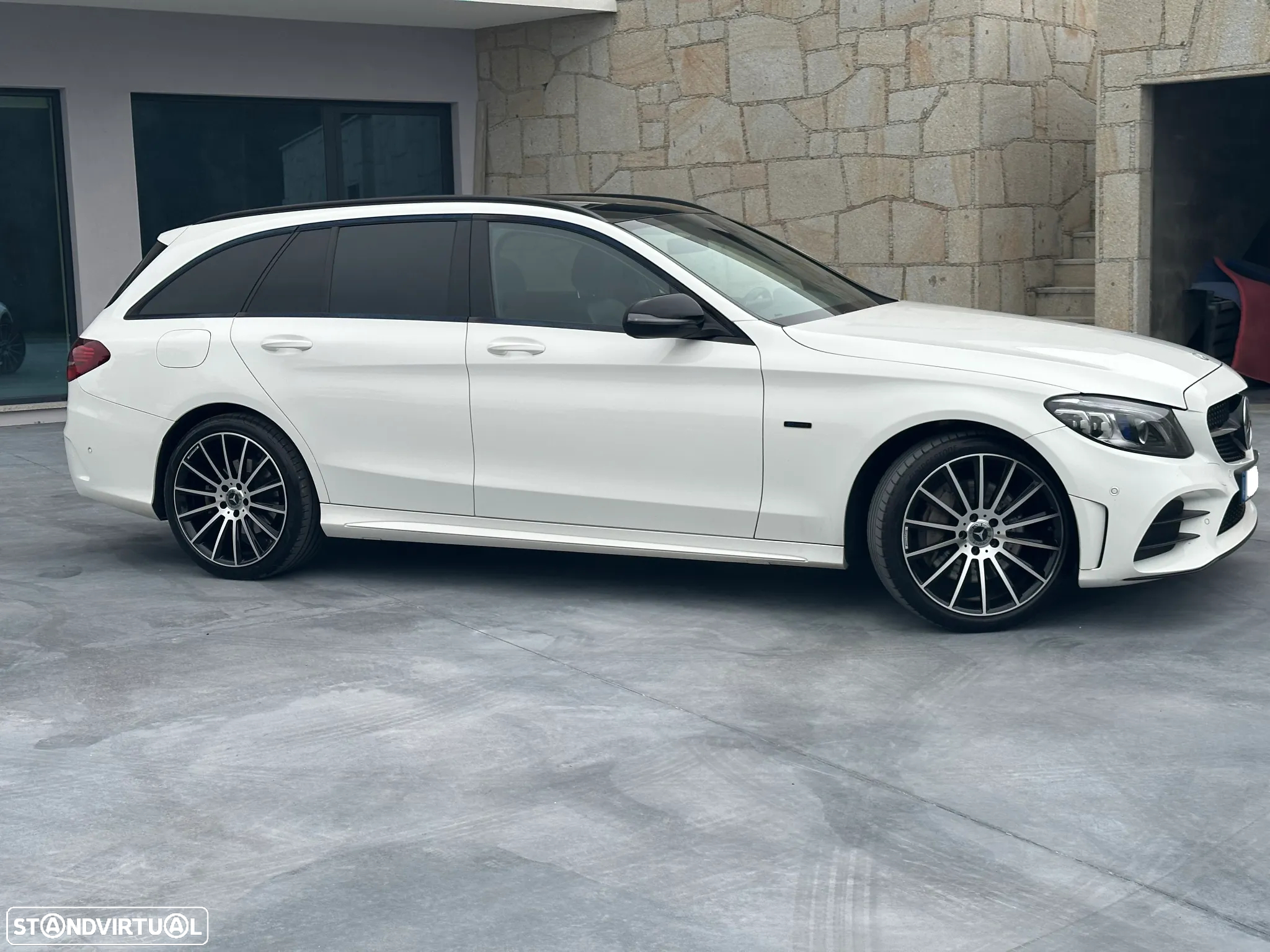 Mercedes-Benz C 300 de AMG Line - 3