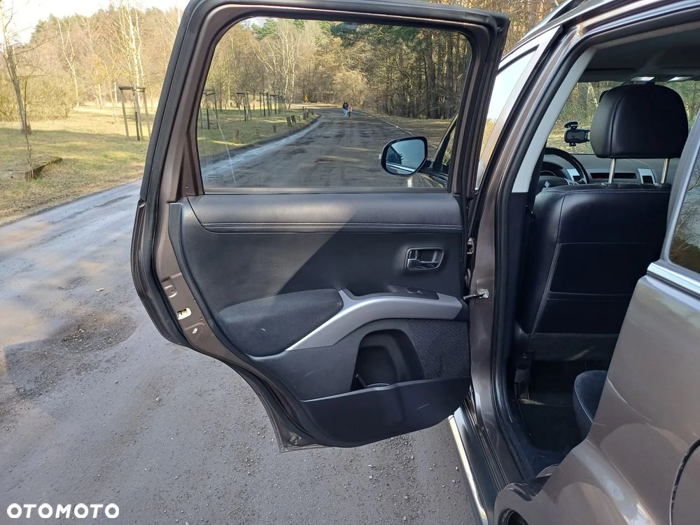 Mitsubishi Outlander 2.2 DI-D ClearTec 2WD Edition - 19