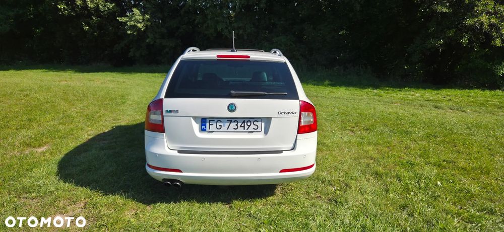 Skoda Octavia 2.0 TDI DPF RS DSG - 8