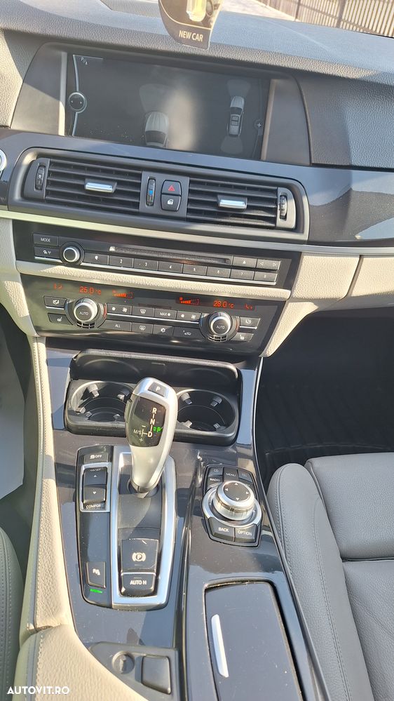 BMW Seria 5 530d Aut. - 13
