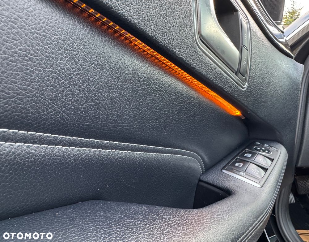 Mercedes-Benz Klasa E - 26