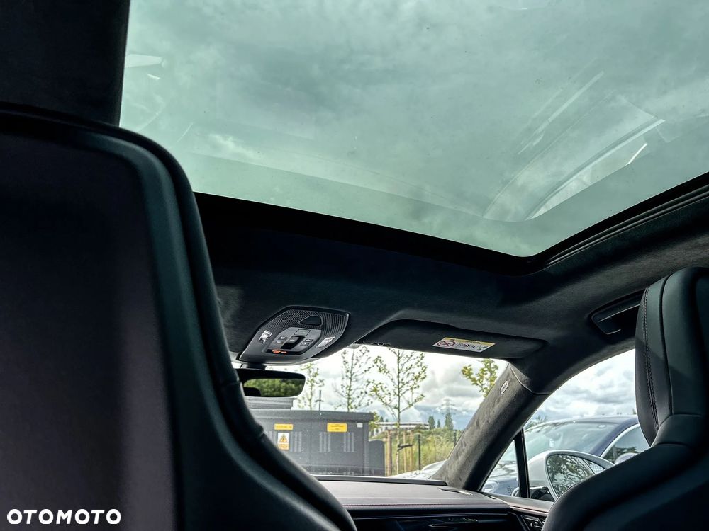 Porsche Macan Turbo 100kWh - 14