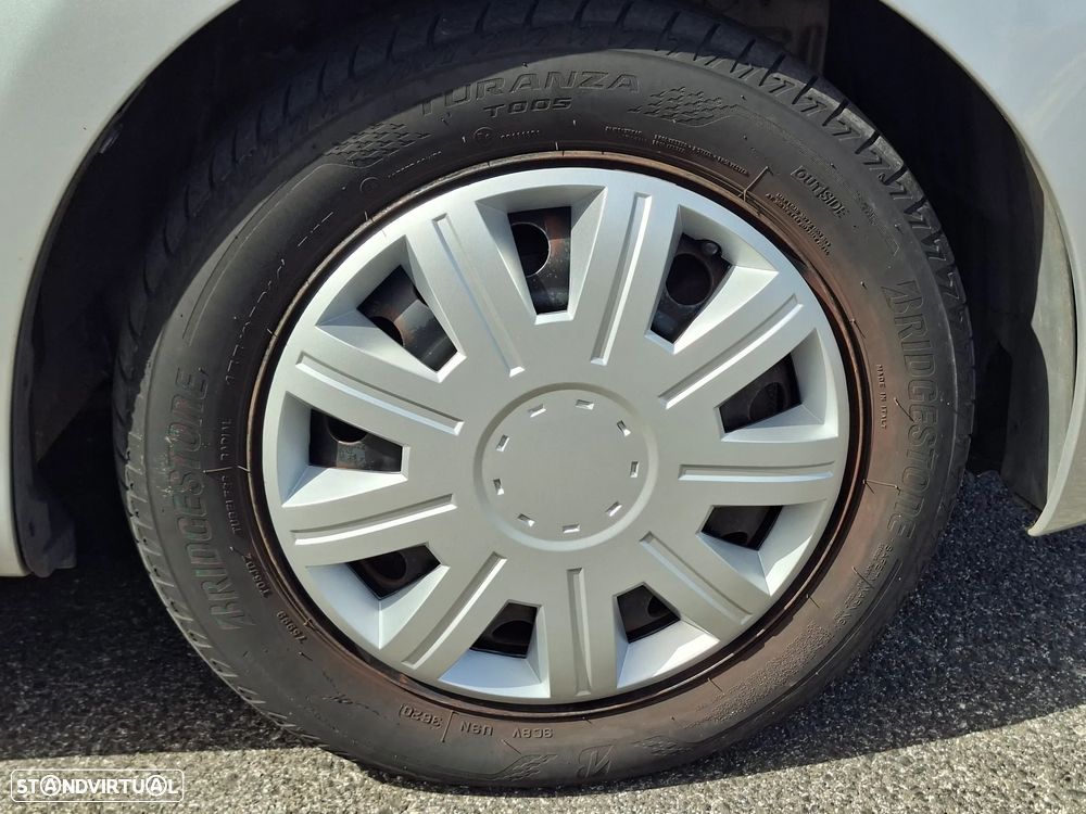 Toyota Aygo Standard - 18