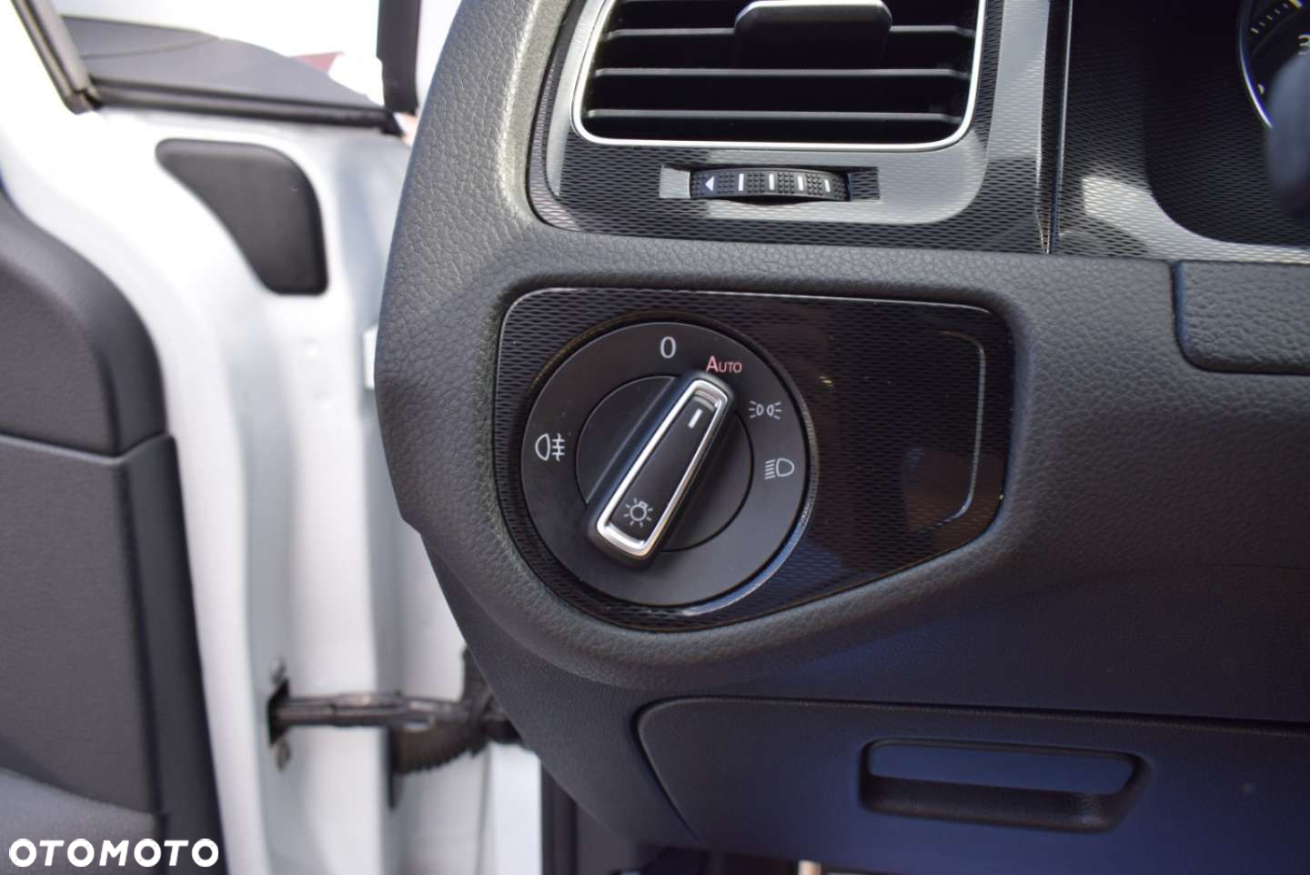 Volkswagen Golf - 26