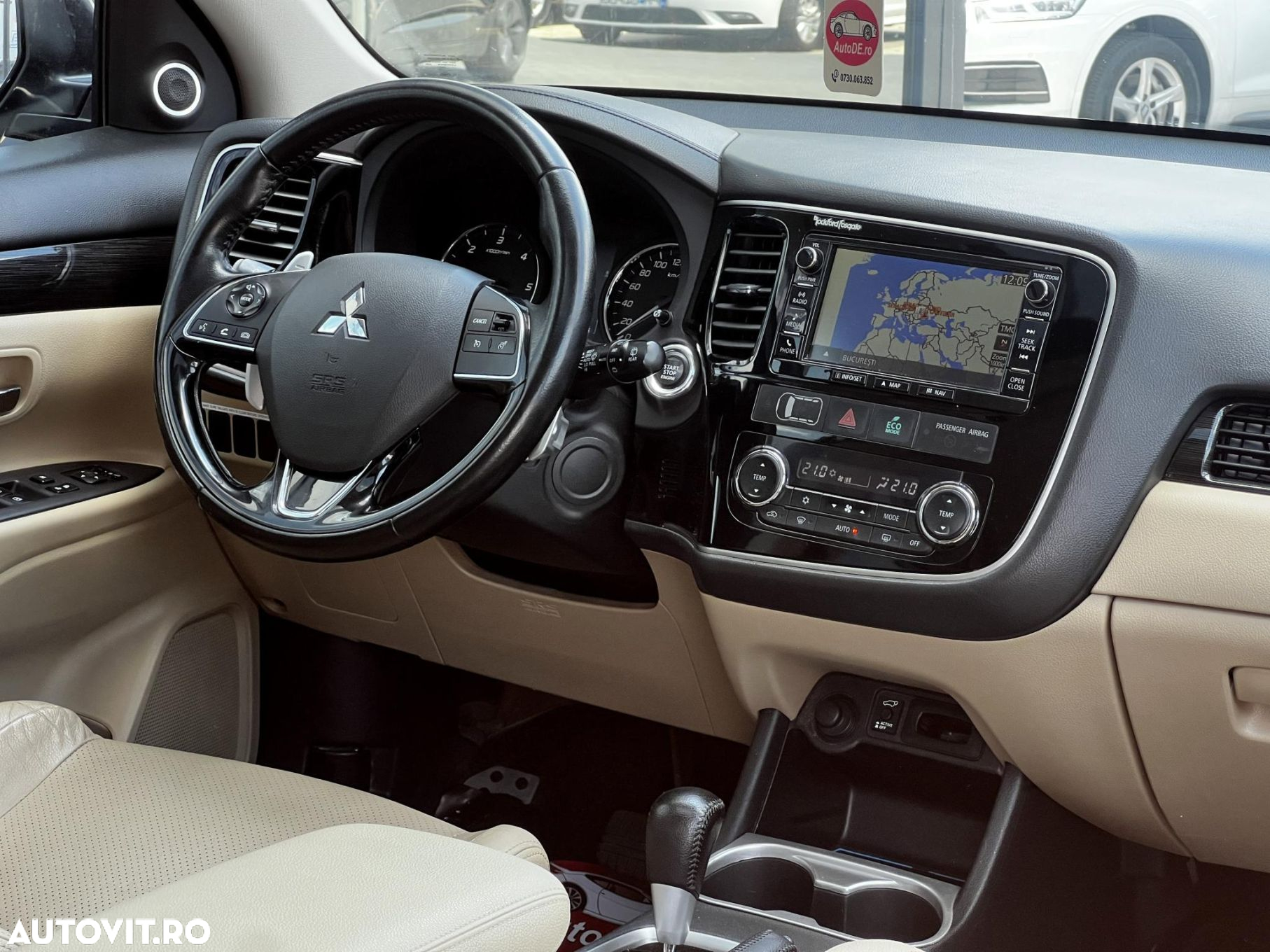 Mitsubishi Outlander - 8