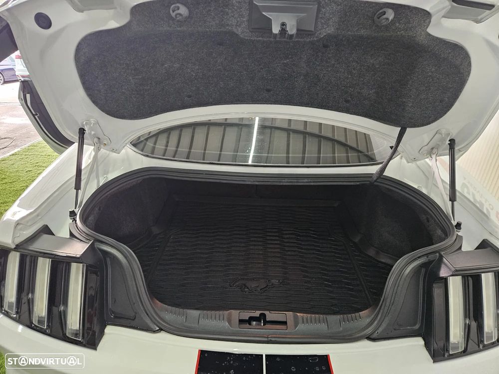 Ford Mustang 2.3 Eco Boost - 9