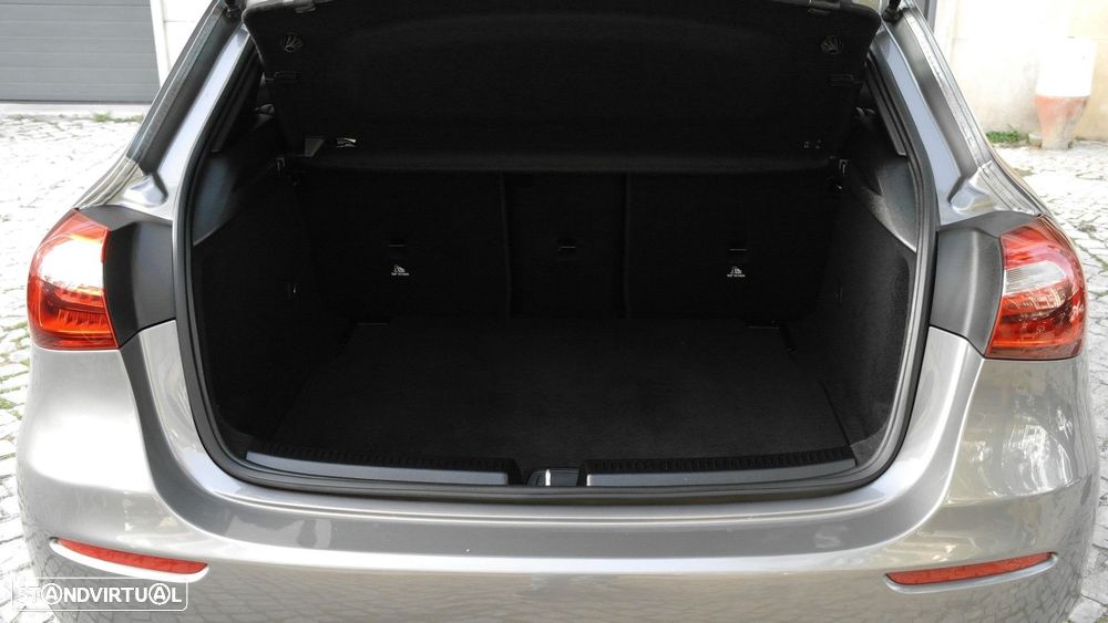 Mercedes-Benz A 180 d Progressive - 12