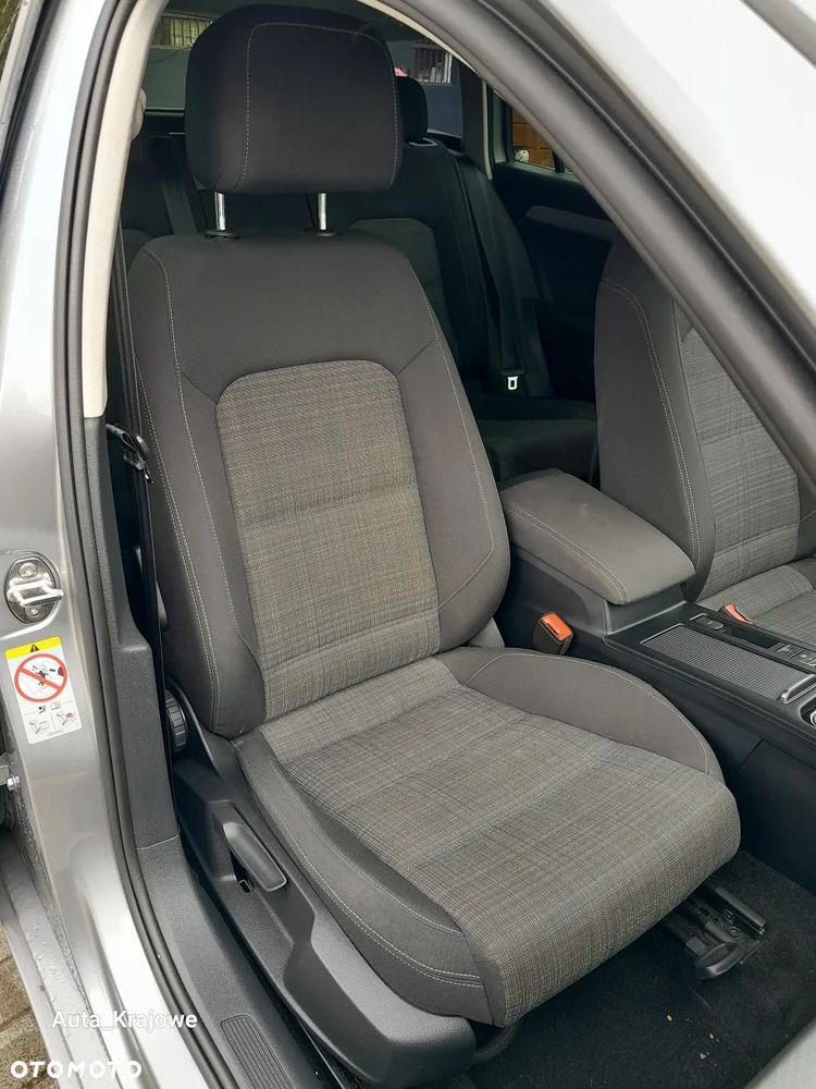 Volkswagen Passat 2.0 TDI EVO Business - 32