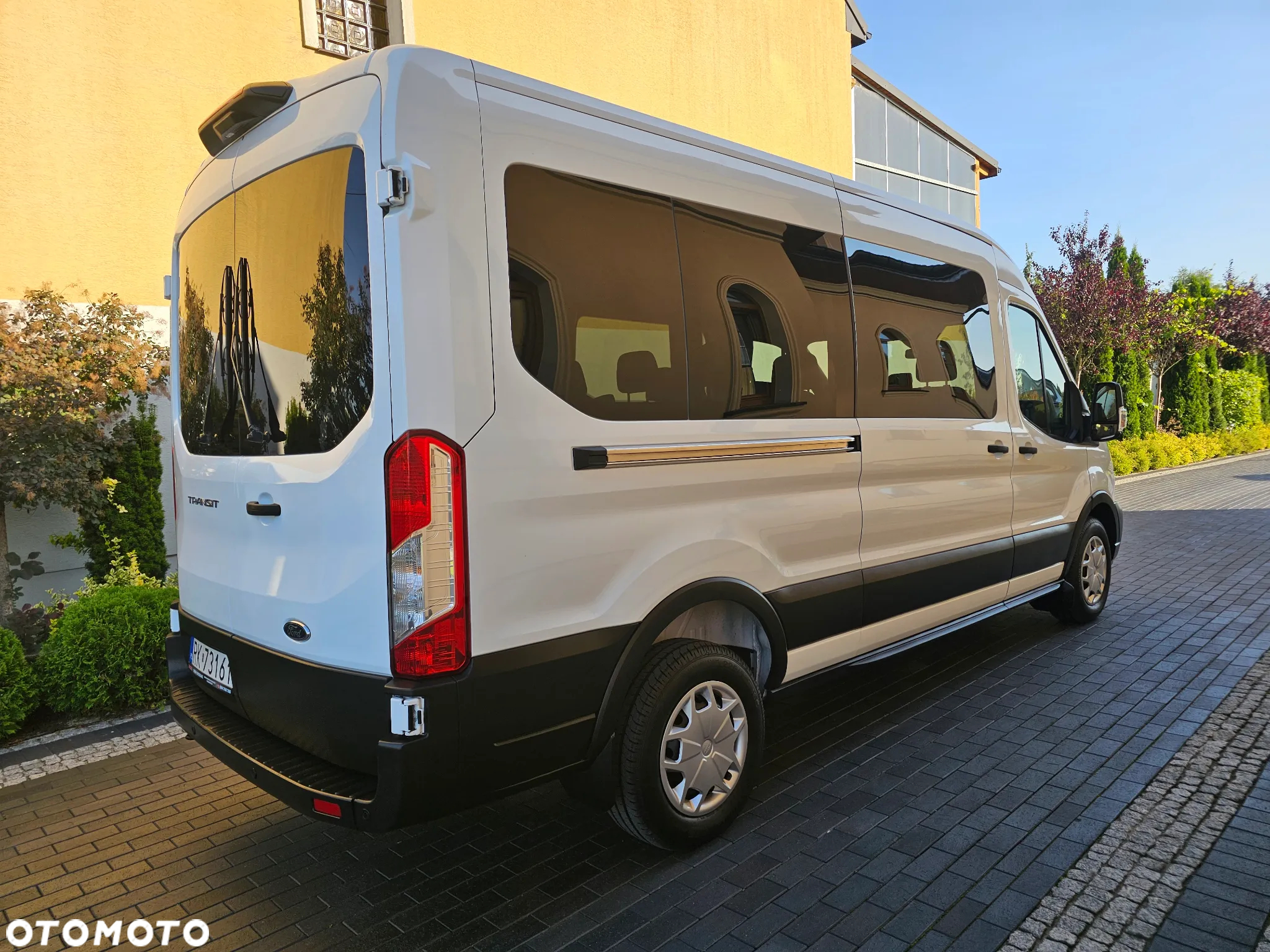 Ford Transit 350 L3H2 Ambiente (bryg.) - 11