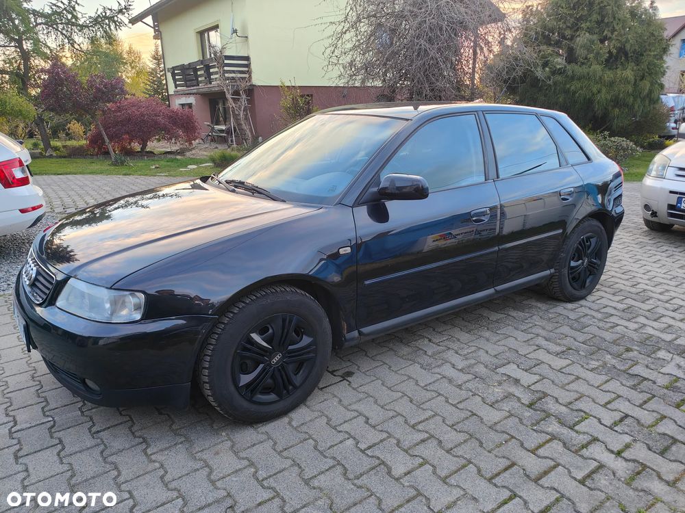 Audi A3 Sportback - 2