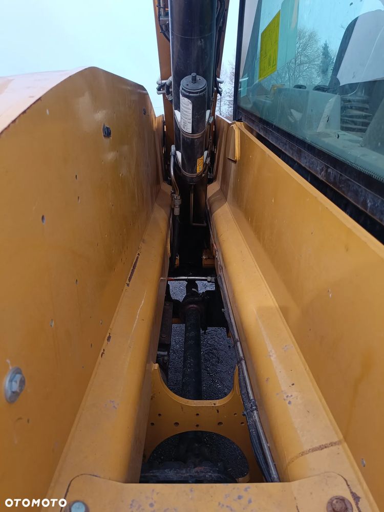 Caterpillar TH357D - 3