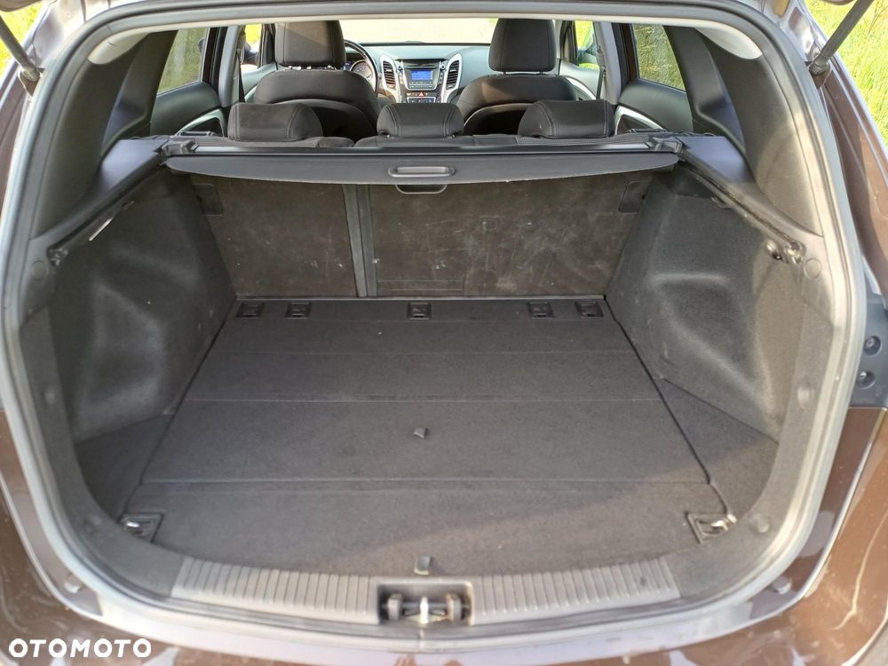 Hyundai i30 blue 1.6 GDI Trend - 32