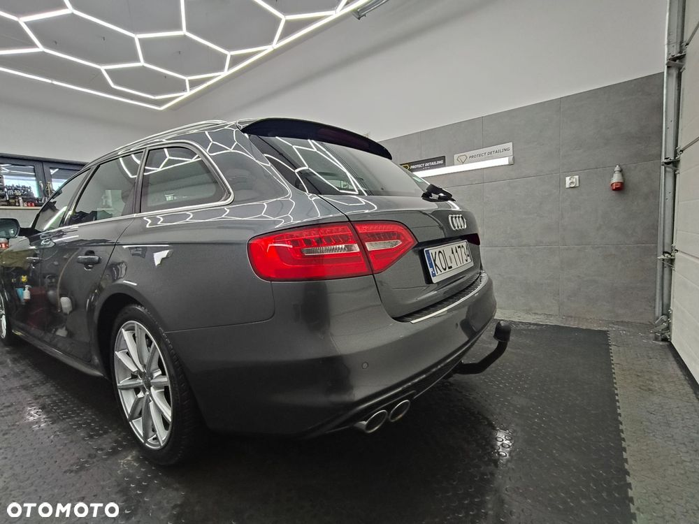 Audi A4 Avant 2.0 TDI Quattro Line S tronic - 10