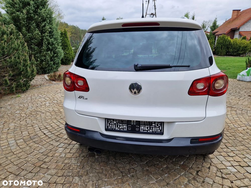 Volkswagen Tiguan 2.0 TDI DPF 4Motion BlueMotion Technology DSG Track & Field - 6