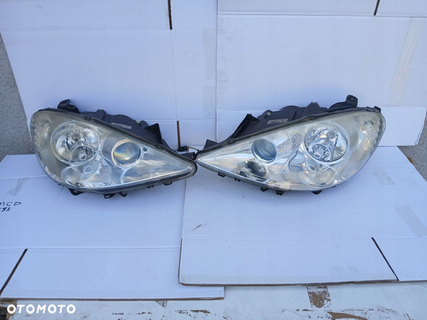 PEUGEOT 807 lampa lewa prawa przód 1401105780 1401105680 Europa