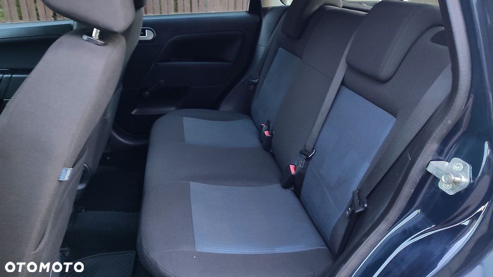 Ford Fiesta 1.4 Ghia - 28