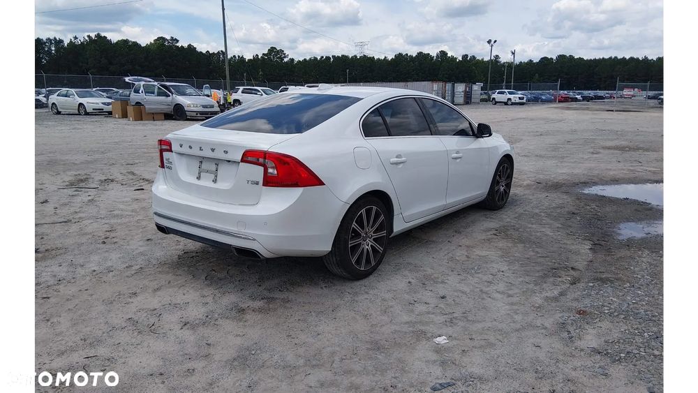 Volvo S60 T5 Drive-E Summum - 3