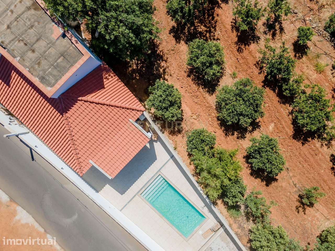 Moradia T3, Nova e Exclusiva: Piscina, Campo, e Mar em Albufeira - Grande imagem: 3/40