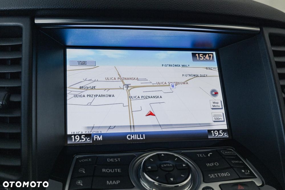 Infiniti QX70 - 18