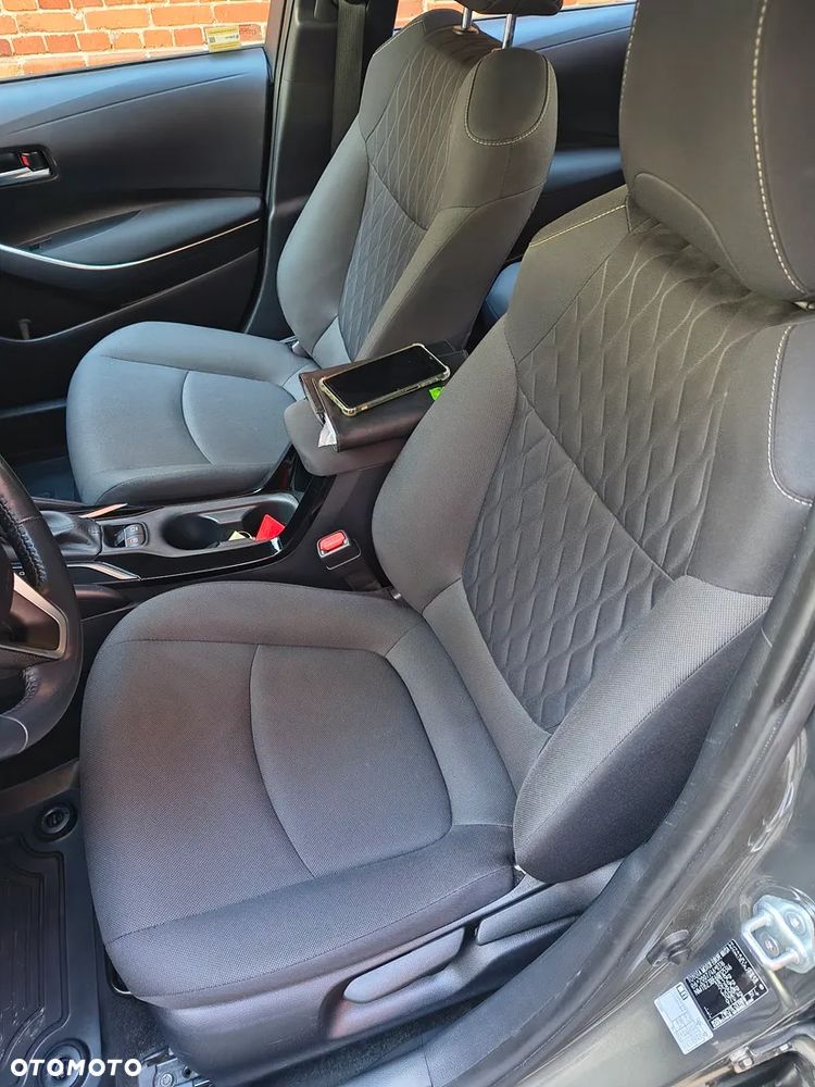 Toyota Corolla 1.8 Hybrid GPF Comfort - 16