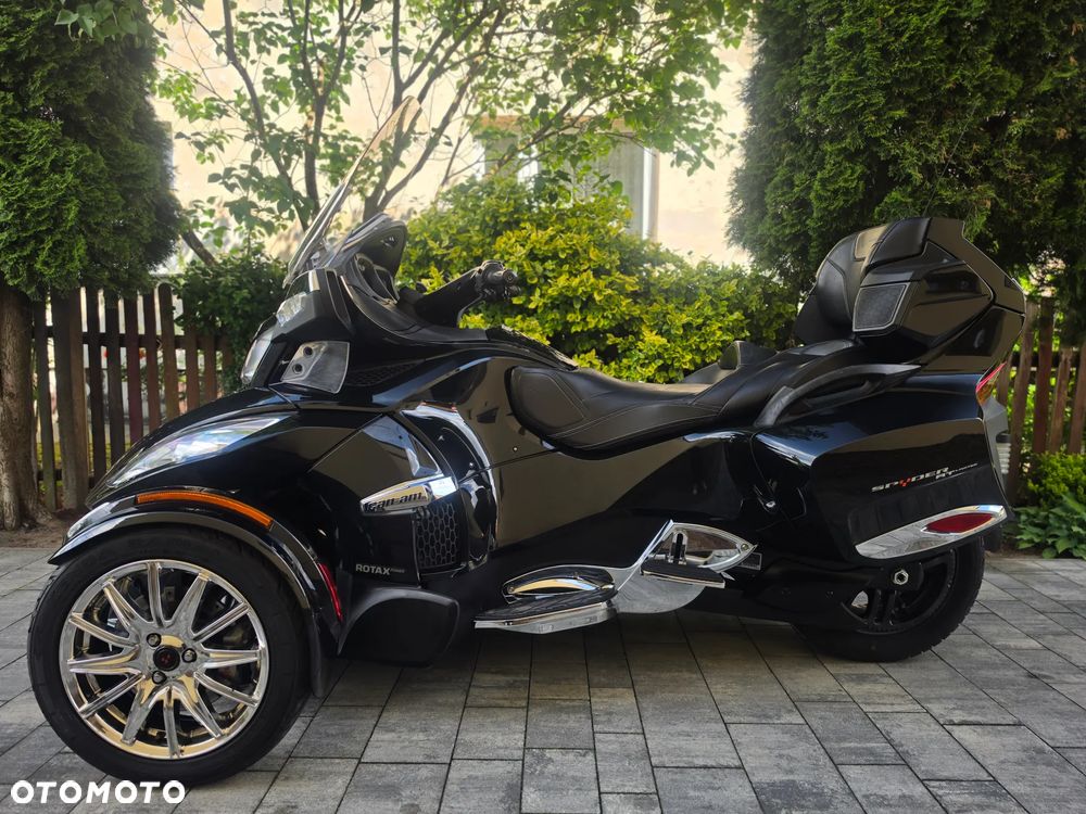 Can-Am Spyder - 11