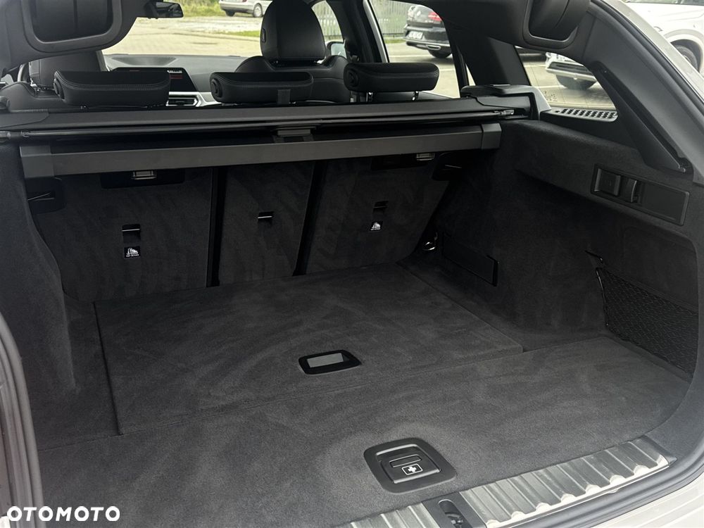 BMW Seria 3 320d xDrive - 22