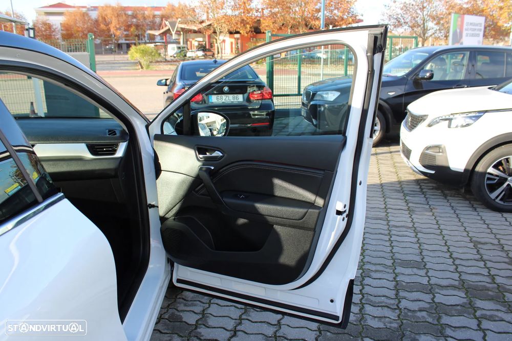 Renault Captur 1.0 TCe Techno Bi-Fuel - 25