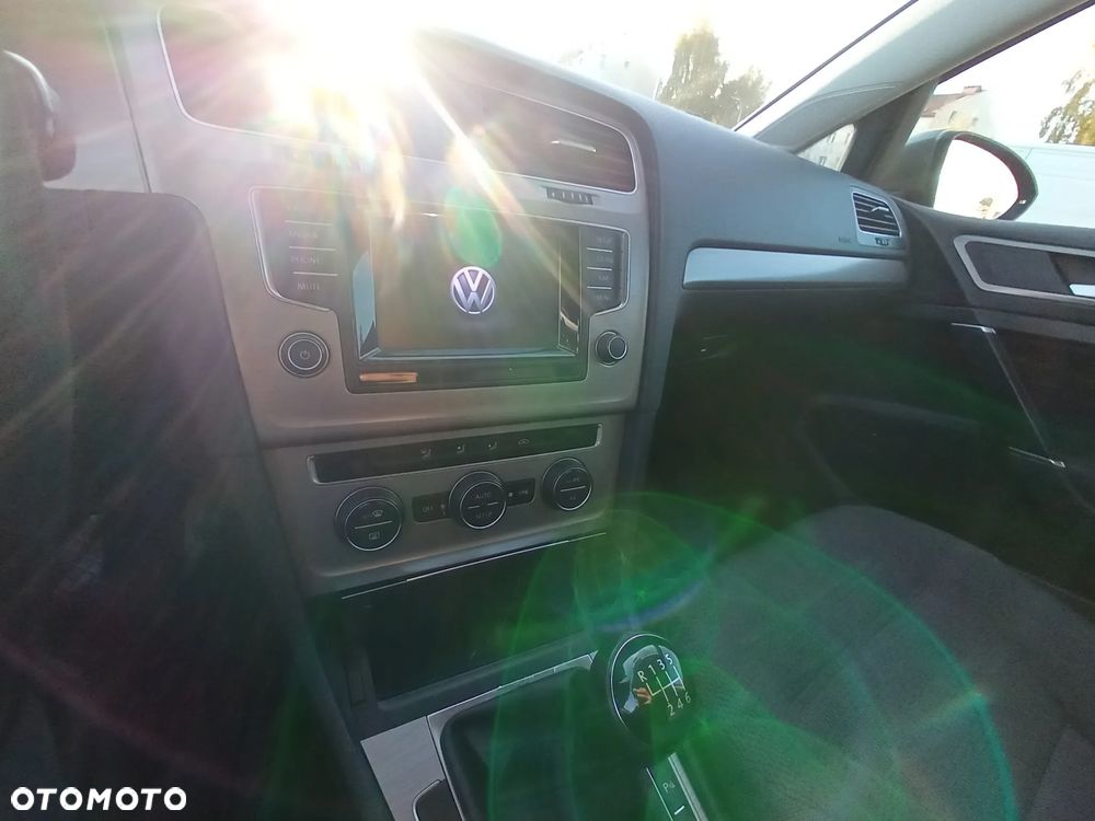 Volkswagen Golf VII 1.4 TSI BMT Comfortline - 17