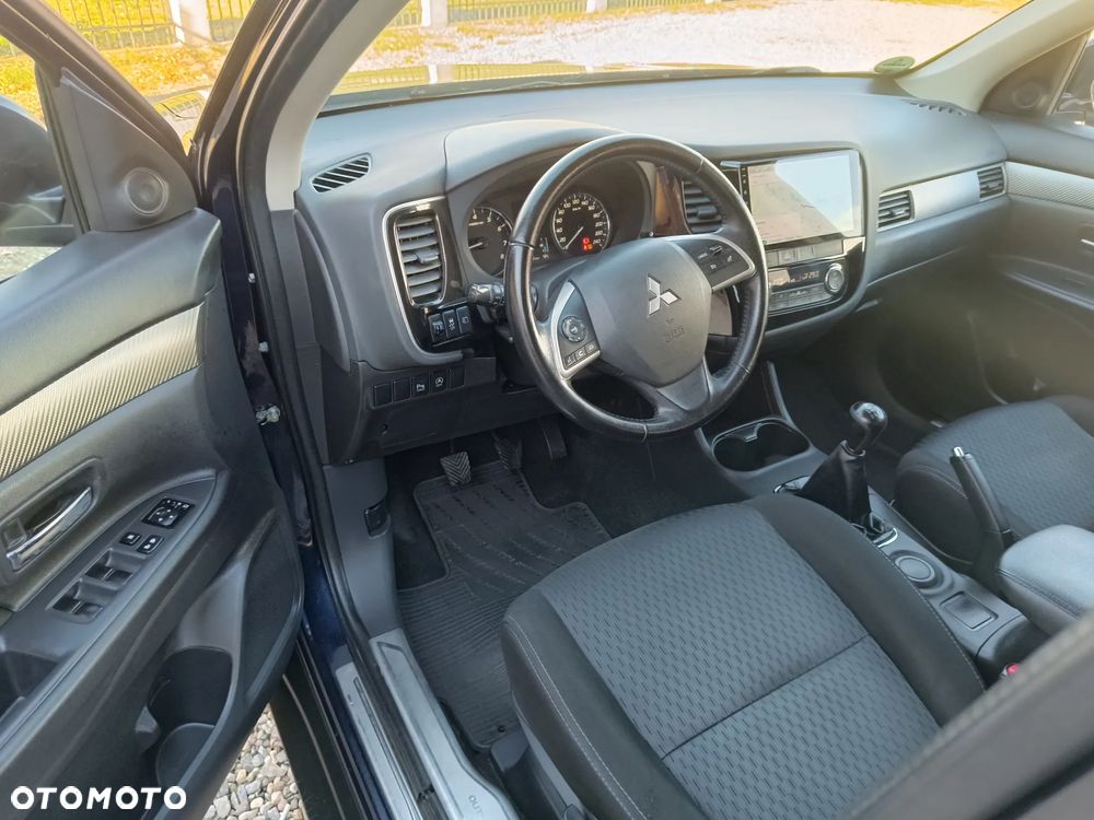 Mitsubishi Outlander 2.0 2WD Diamant Edition - 23