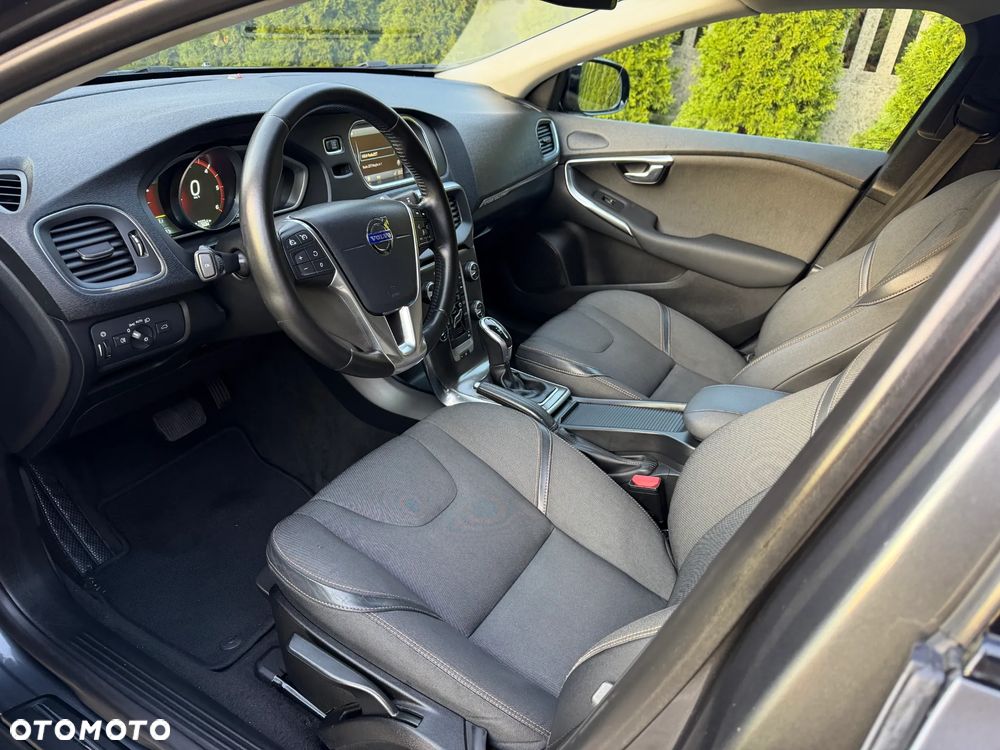 Volvo V40 Cross Country 2013