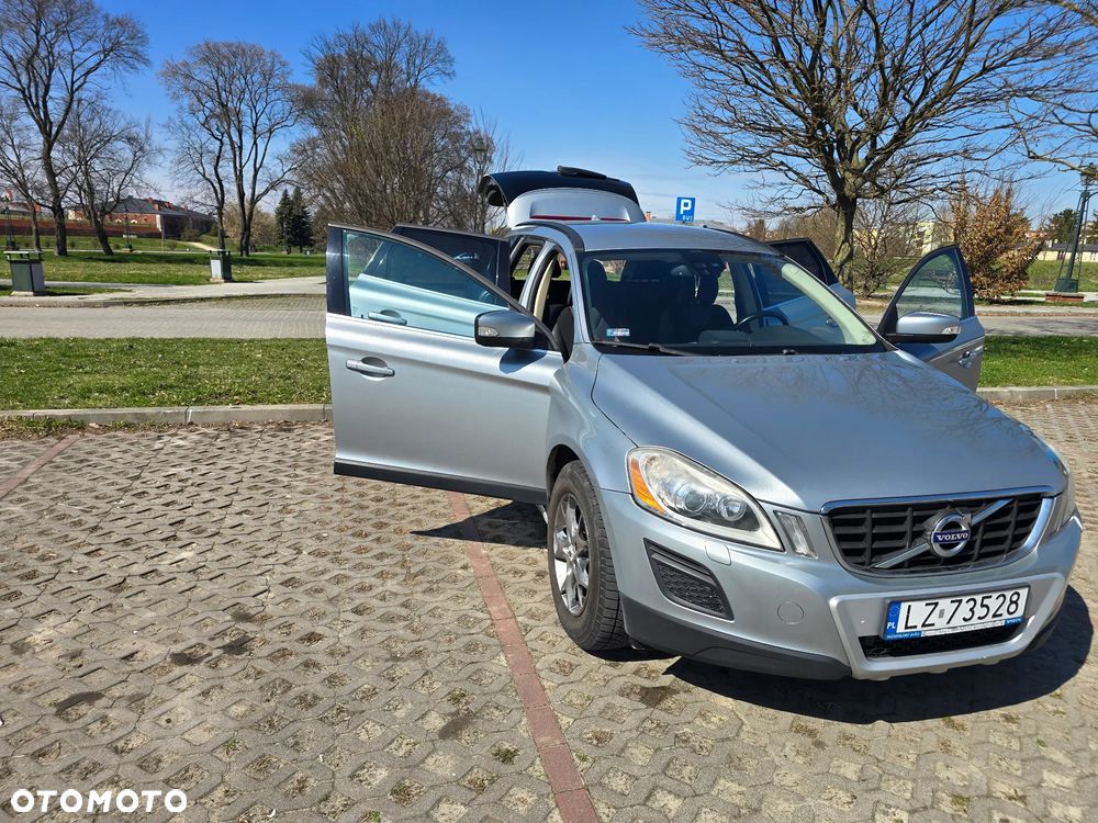 Volvo XC 60 2.4D AWD Momentum - 20
