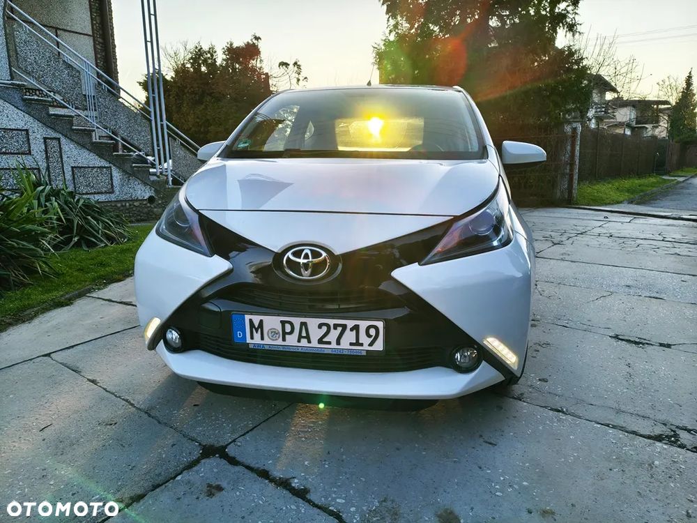 Toyota Aygo x-play touch - 13
