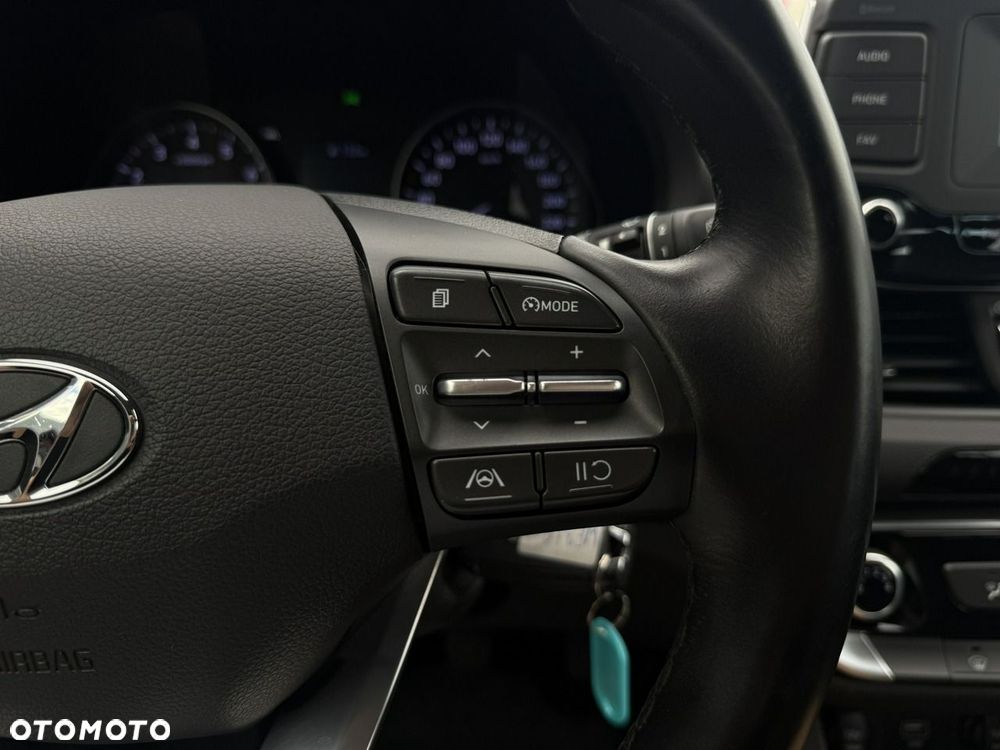 Hyundai i30 1.5 DPI Classic + - 16