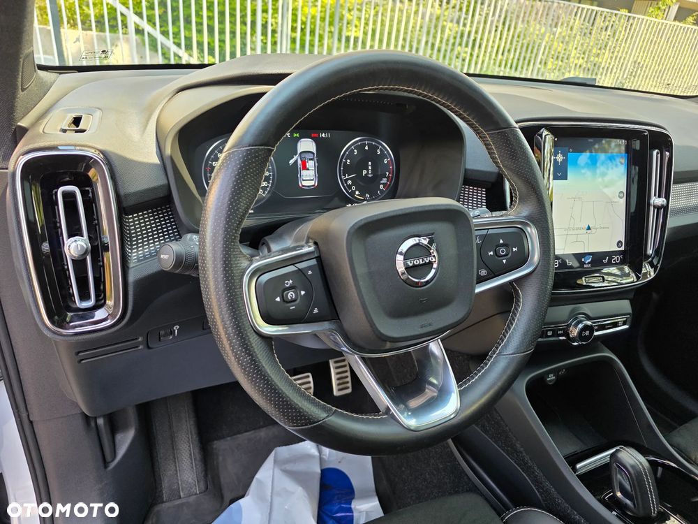 Volvo XC 40 T5 AWD R-Design - 7