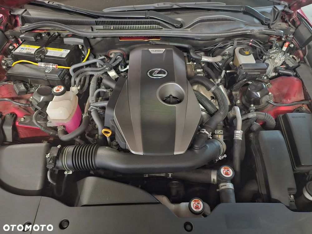 Lexus RC 200t / 300 F Sport - 10