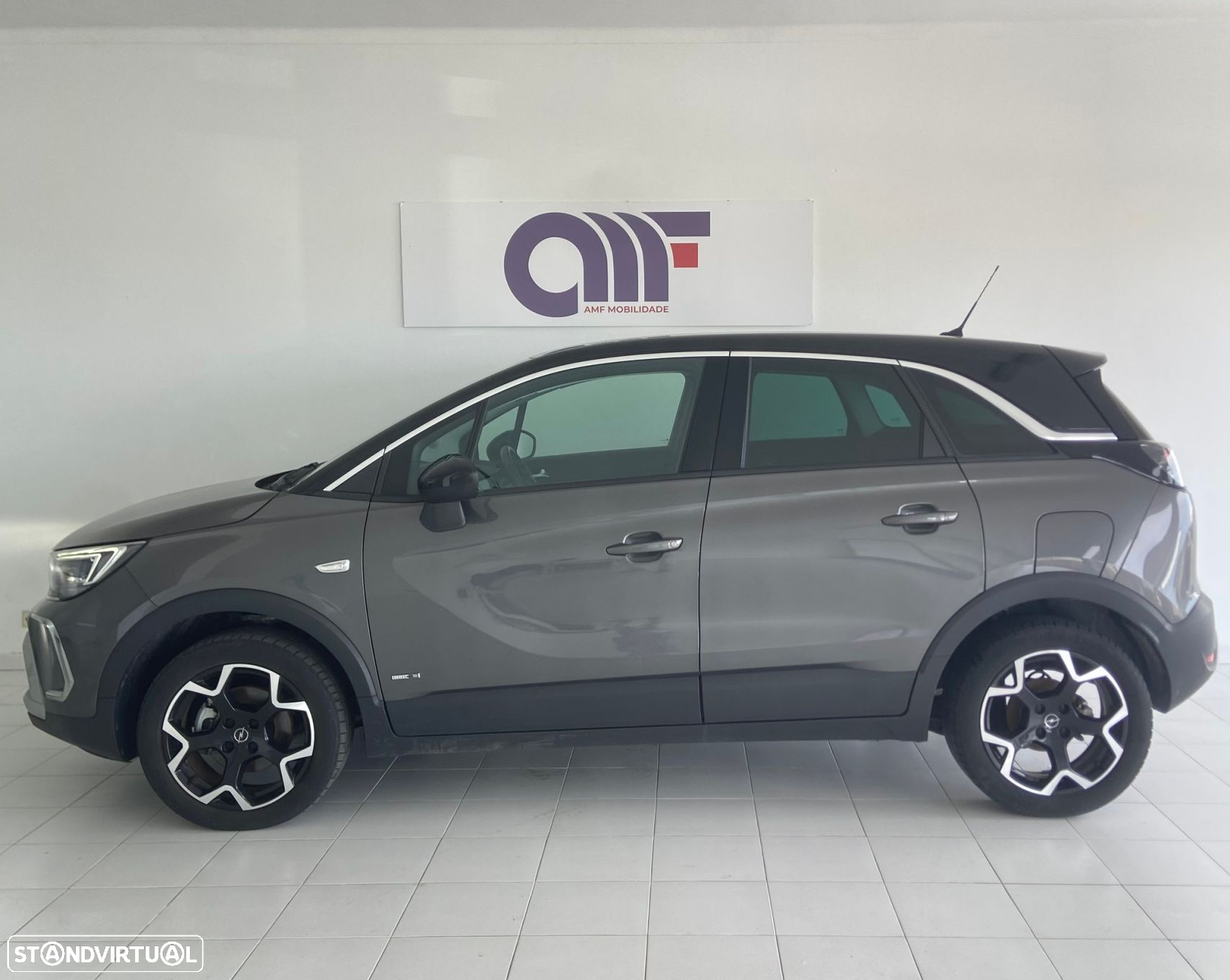 Opel Crossland 1.2 T Design & Tech - 11