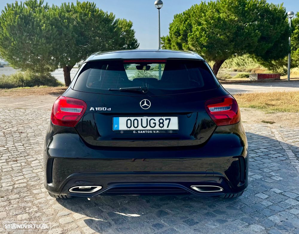 Mercedes-Benz A 180 d AMG Line - 4