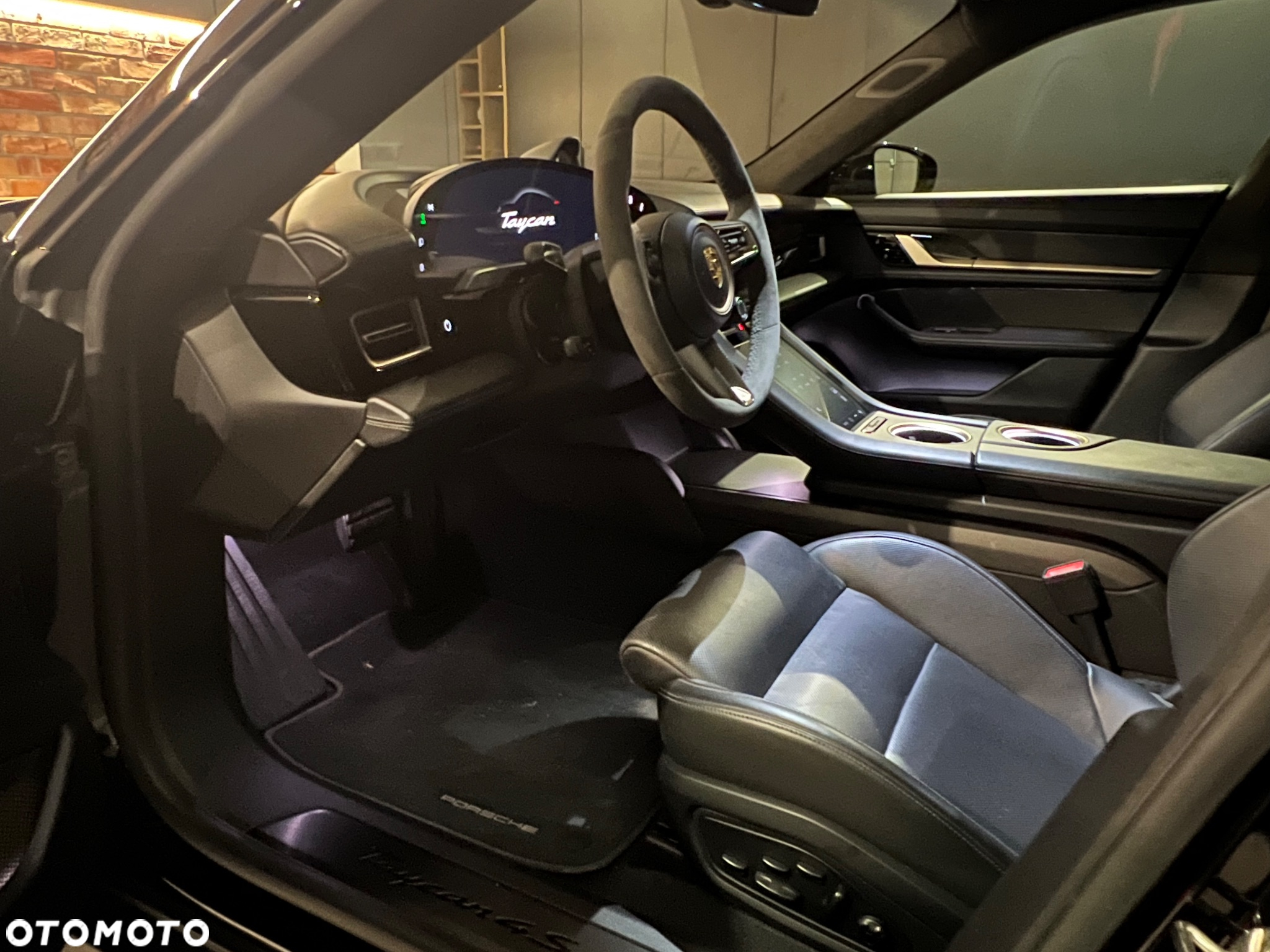 Porsche Taycan - 13