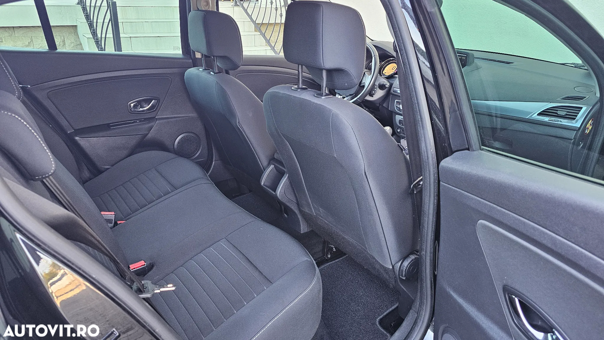 Renault Megane ENERGY TCe 115 Start & Stop LIMITED - 8