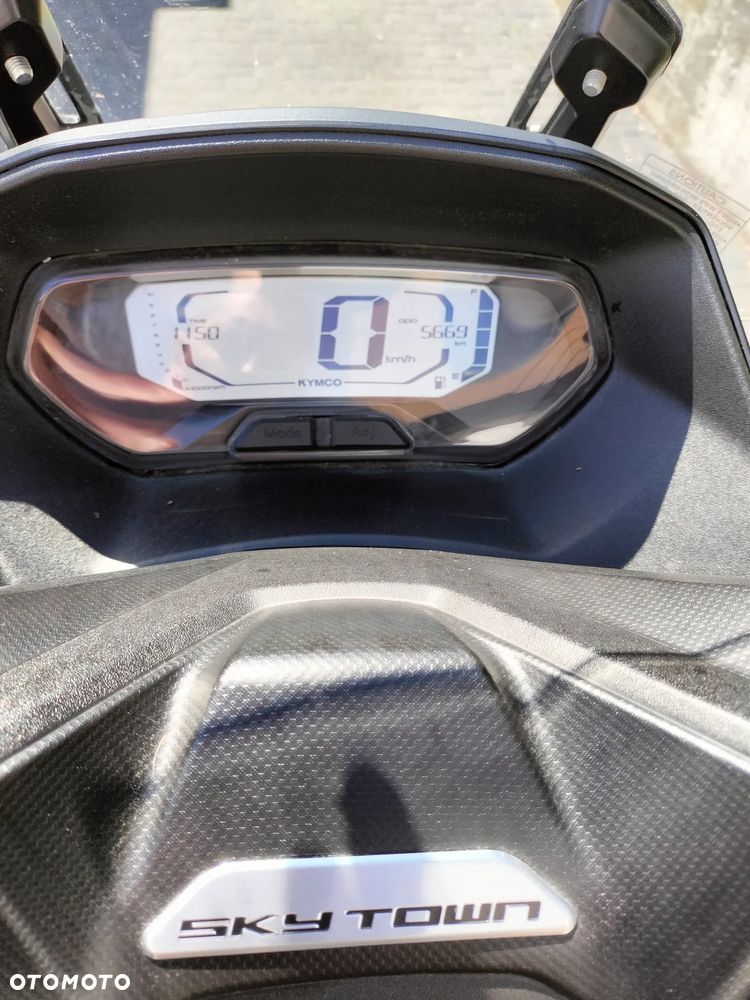 Kymco Skytown - 5