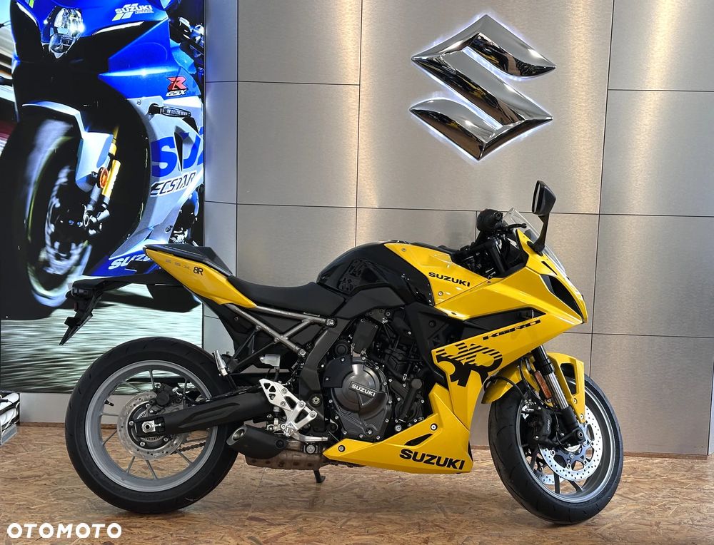 Suzuki GSX - 6