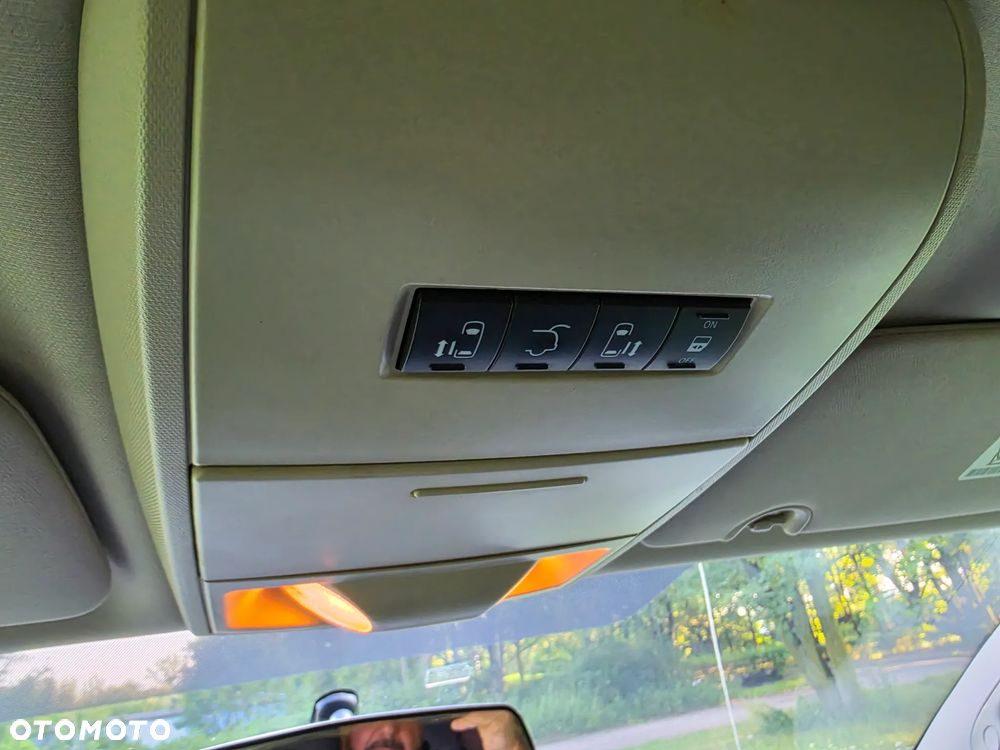 Dodge Grand Caravan - 23