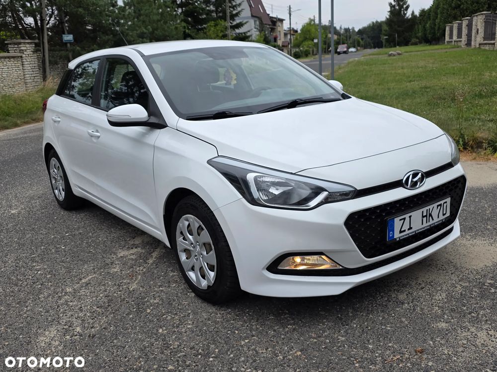 Hyundai i20 blue 1.2 Trend - 3