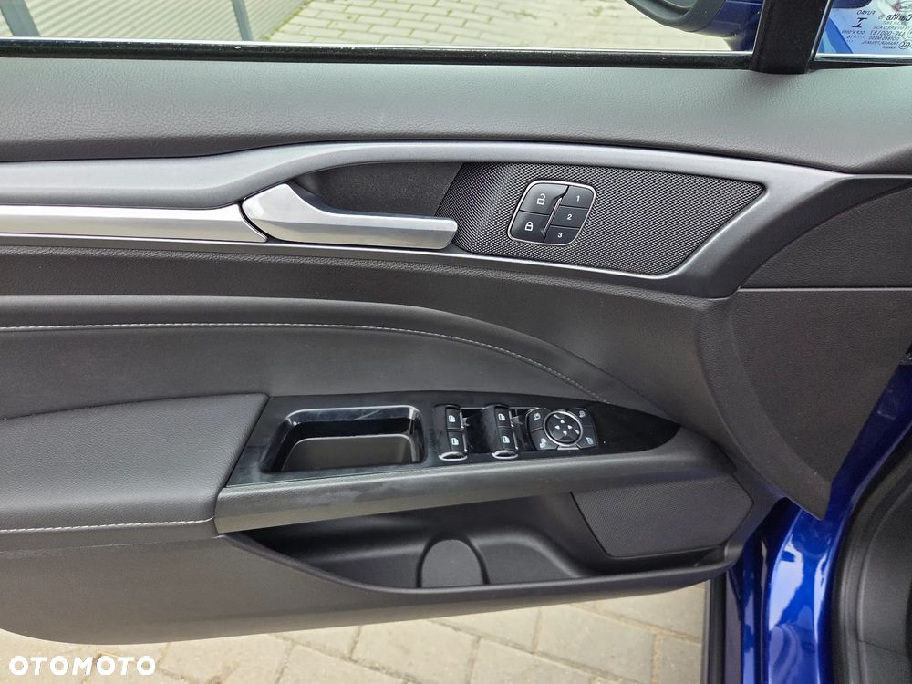 Ford Mondeo 2.0 TDCi STart-Stopp Titanium - 24